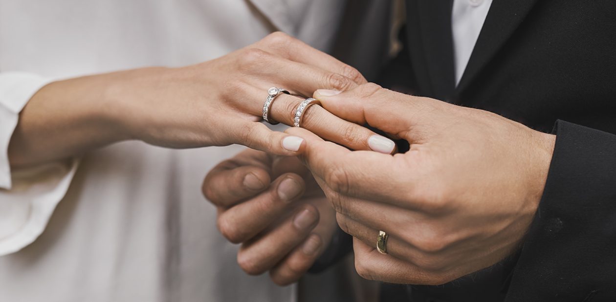 KLENOTA handcrafted wedding rings