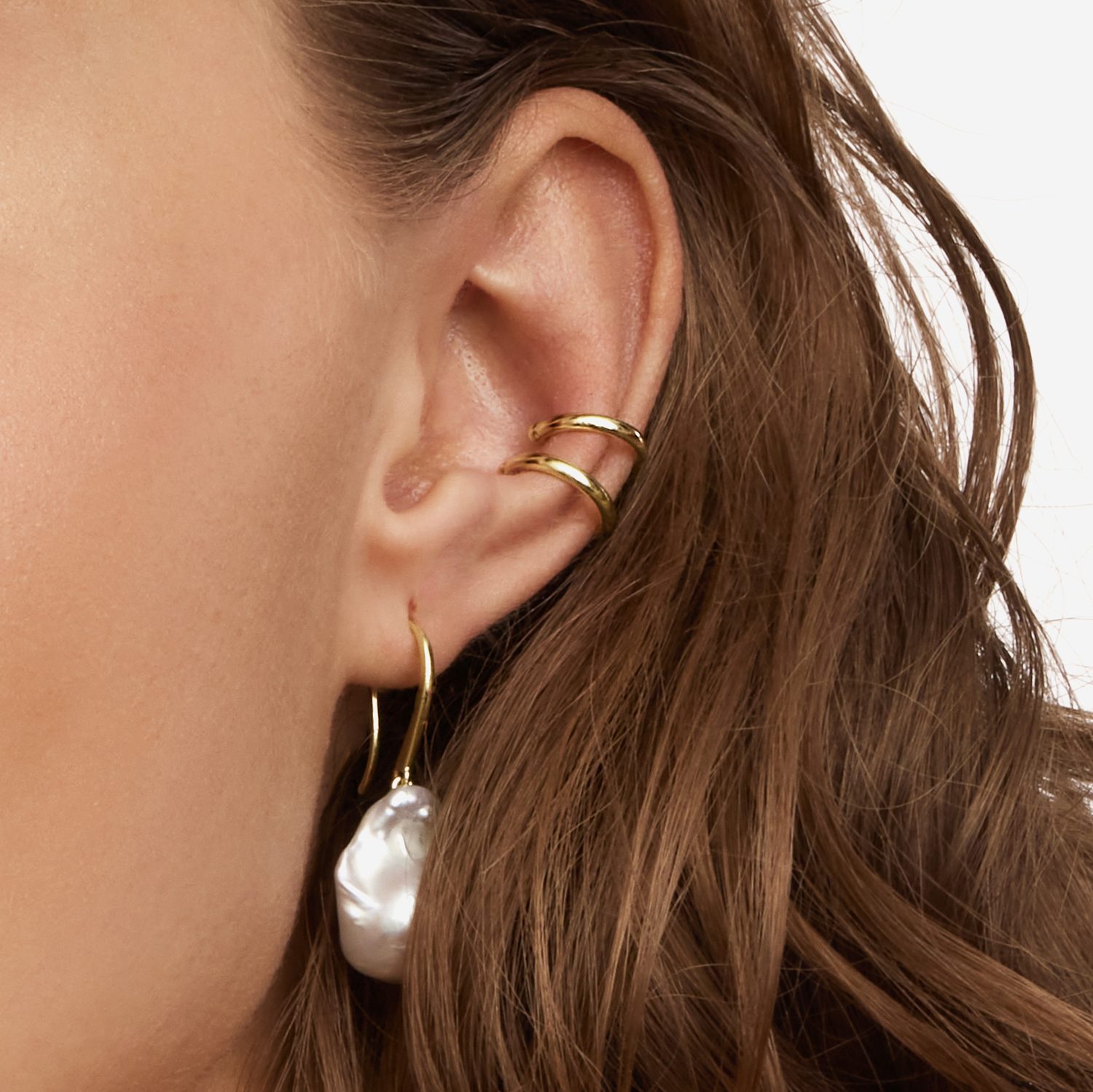 earrings with baroque pearls in yellow 14k gold - KLENOTA