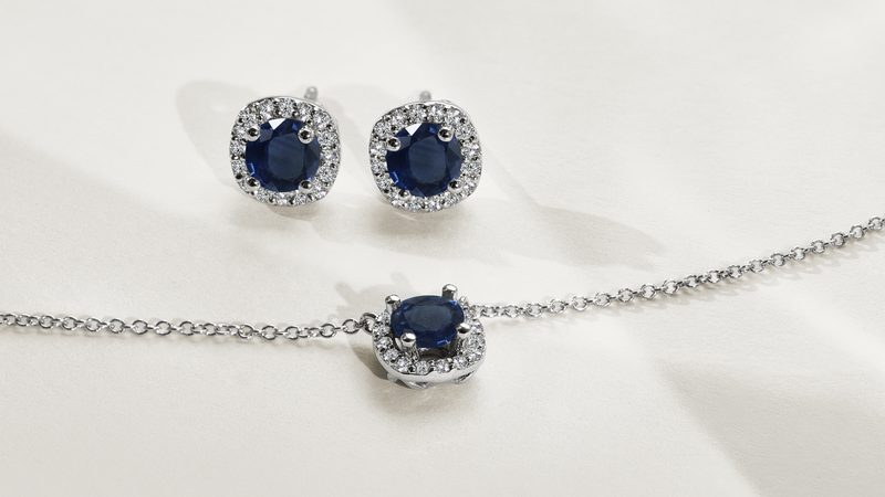 Diamond jewellery with diamonds