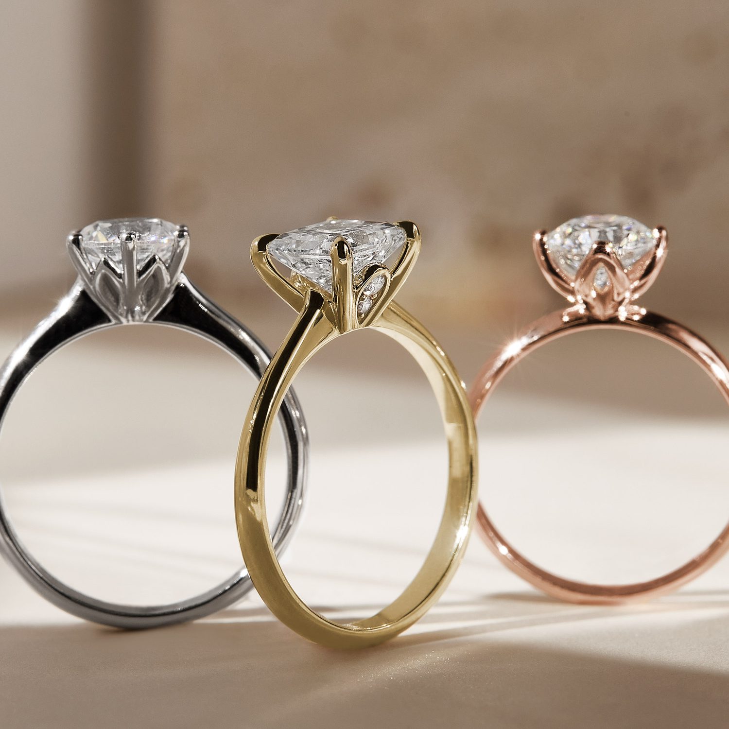 Engagement rings with lab grown diamond gold- KLENOTA