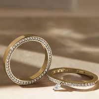 Gallery: Original KLENOTA wedding bands