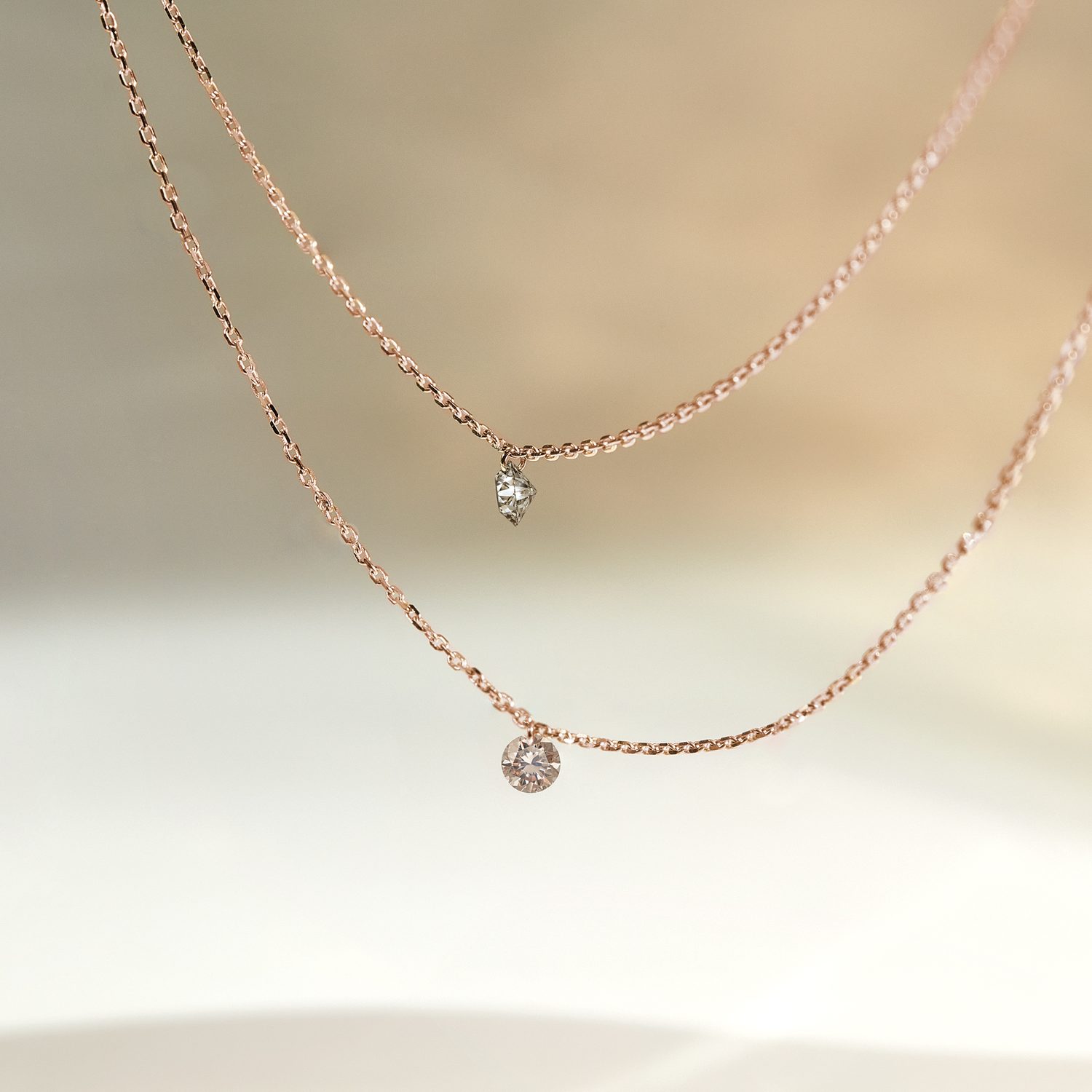 náhrdelník s champagne diamanty